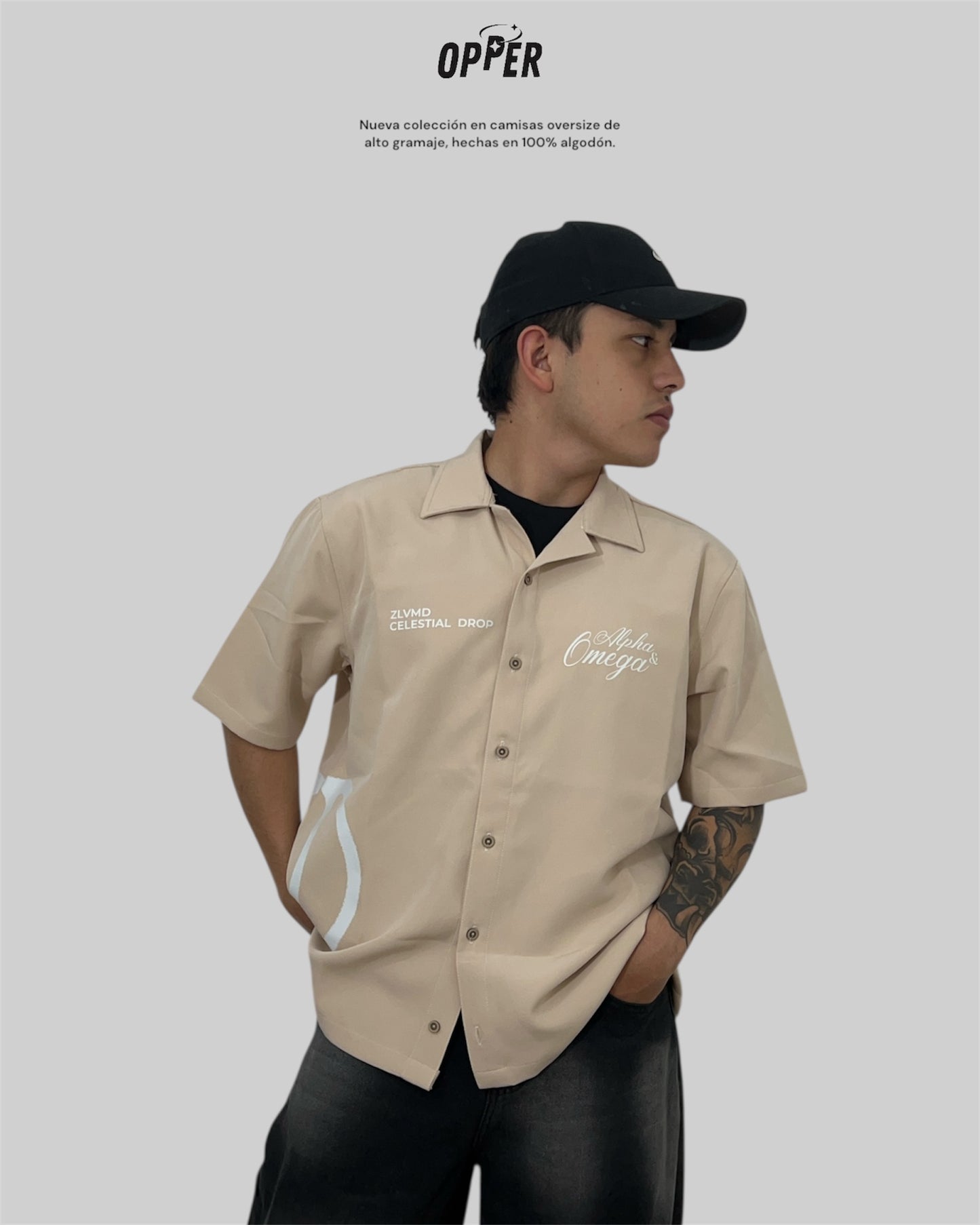 Camisas oversize de alto gramaje color beige.