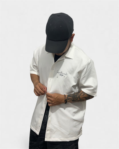 Camisa con piedreria en color blanco marfil