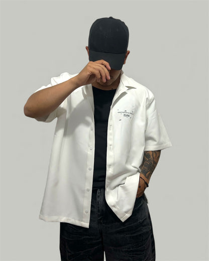 Camisa con piedreria en color blanco marfil