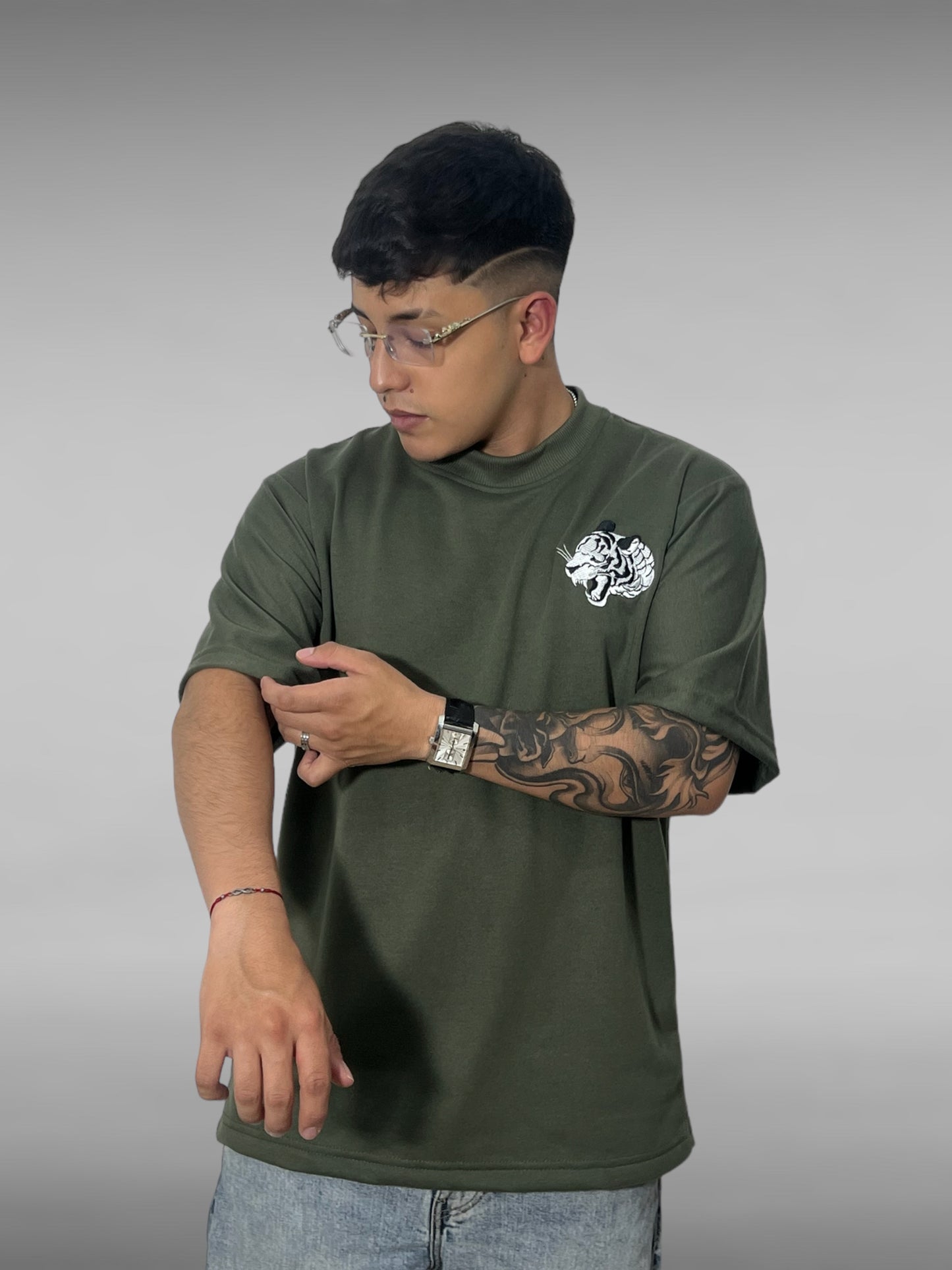 Camiseta oversize Yōkai Collection Verde Militar